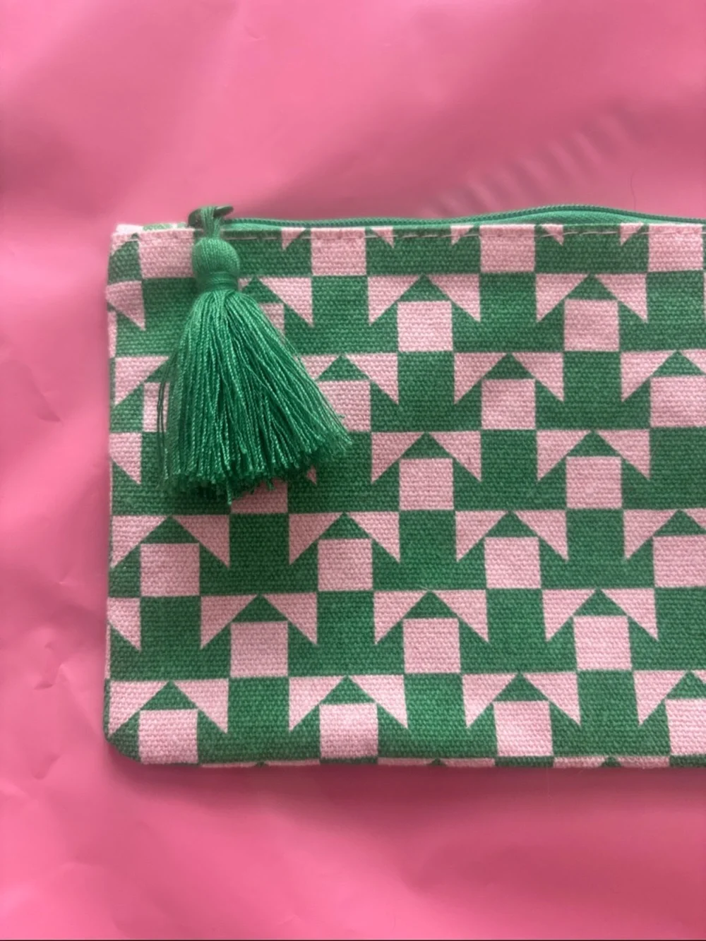 ipsy colorful geometric